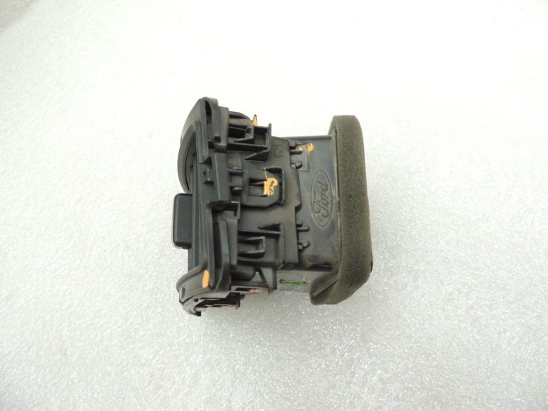 Ford Ranger P375 TKE Ventilācijas režģis Labais EB3B-41045C08-ACW