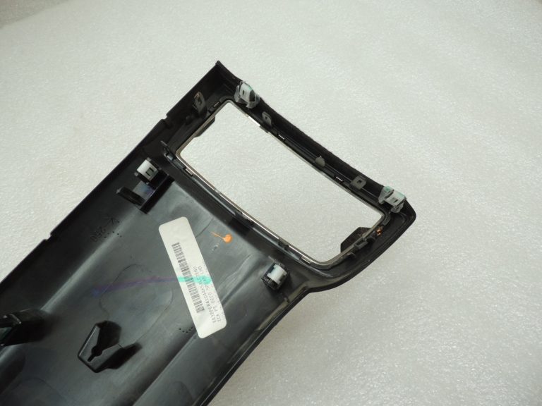 Ford Ranger P375 TKE instrumentu paneļa pārsegs Labais EB3B-41044K45-E