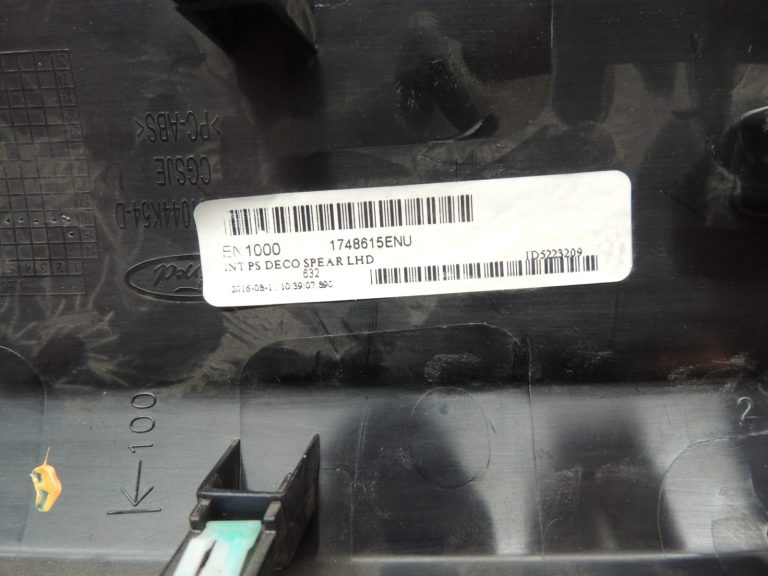 Ford Ranger P375 TKE instrumentu paneļa pārsegs Labais EB3B-41044K45-E