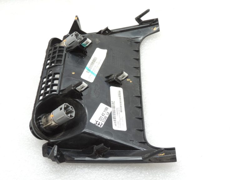 Ford Ranger P375 TKE Centrālās konsoles pārsegs 12V savienojums EM3E-4104494-ABW
