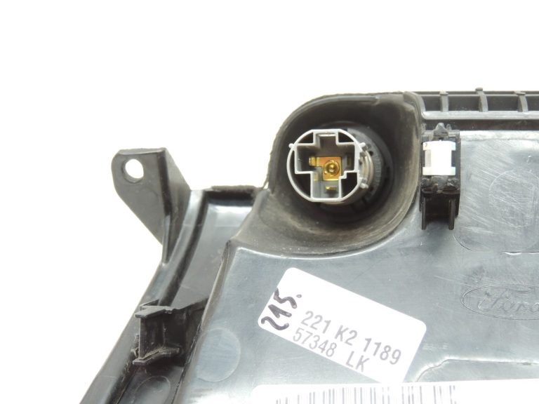 Ford Ranger P375 TKE Centrālās konsoles pārsegs 12V savienojums EM3E-4104494-ABW