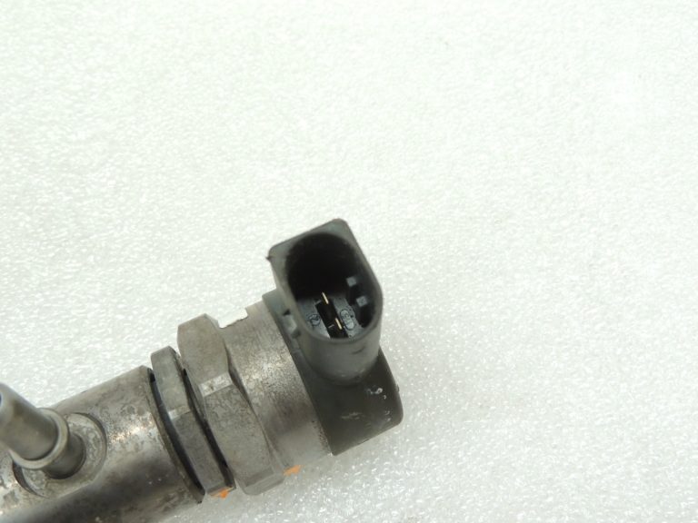 Oriģinālais BMW N47N dīzeļdegvielas iesmidzināšanas kolektors 7800601