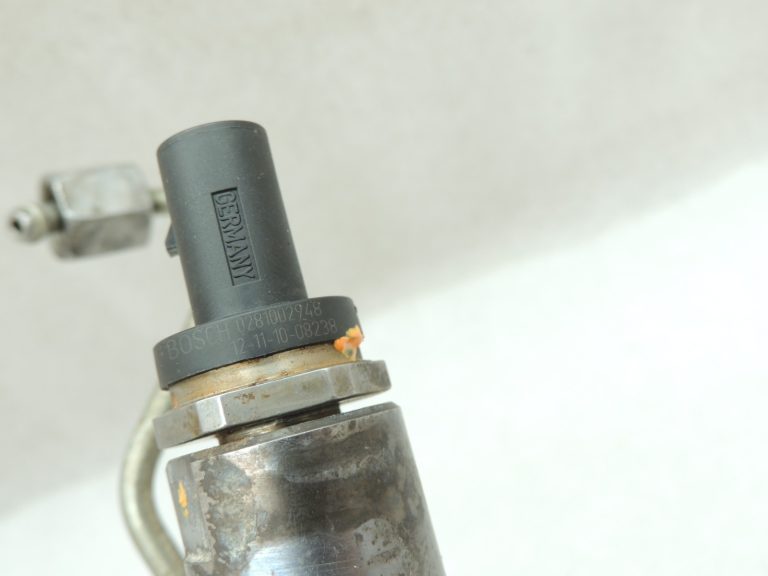 Oriģinālais BMW N47N dīzeļdegvielas iesmidzināšanas kolektors 7800601