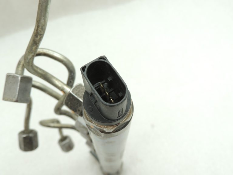 Oriģinālais BMW N47N dīzeļdegvielas iesmidzināšanas kolektors 7800601