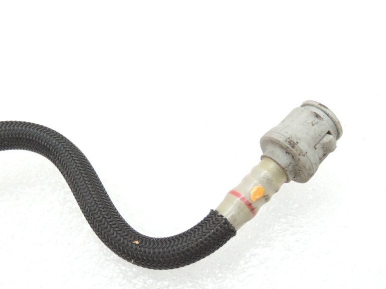 OEM BMW F10 F11 F07 N47N Degvielas padeves caurule Degvielas padeves līnija 13537810784