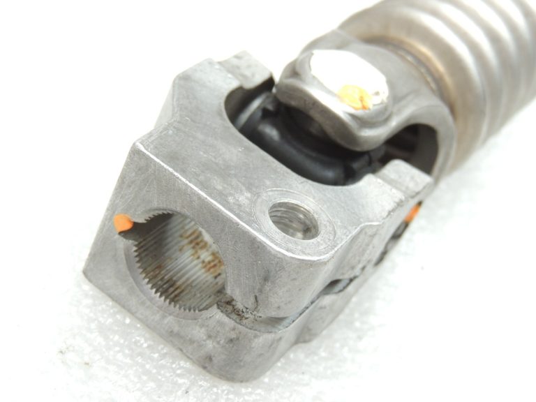 Oriģinālā BMW F06 F07 F10 F10 F11 F12 F13 F01 F02 Universālā savienojuma stūres statņa vārpsta 32306790490