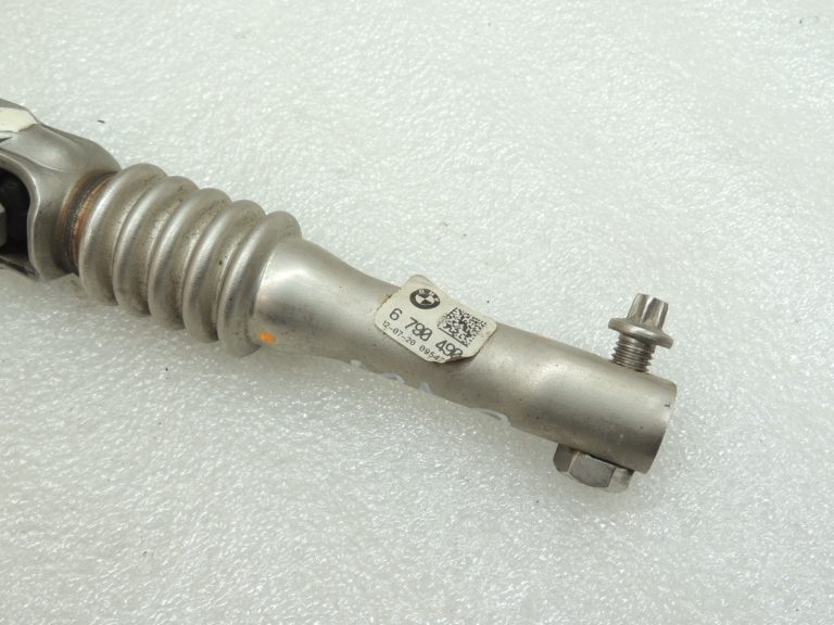 Oriģinālā BMW F06 F07 F10 F10 F11 F12 F13 F01 F02 Universālā savienojuma stūres statņa vārpsta 32306790490