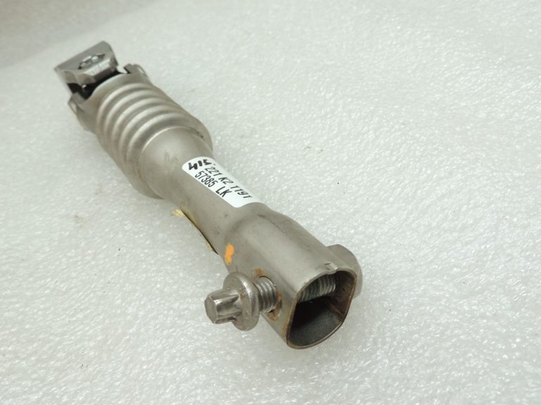 Oriģinālā BMW F06 F07 F10 F10 F11 F12 F13 F01 F02 Universālā savienojuma stūres statņa vārpsta 32306790490