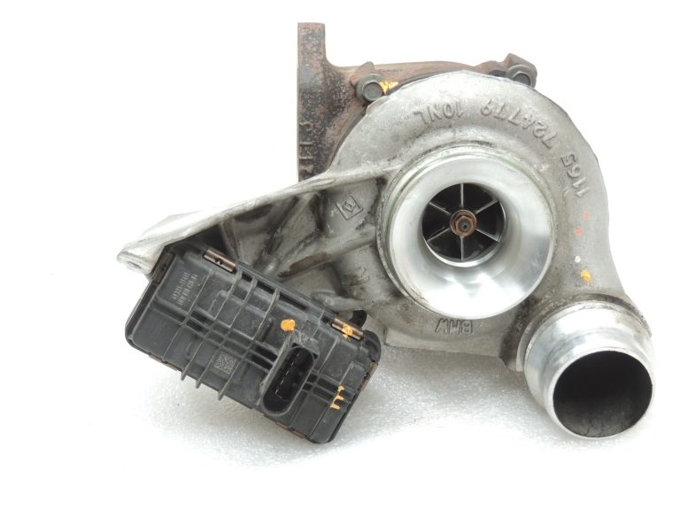 Oriģinālais BMW N47N F20 F20 F21 F30 F31 F10 F07 F11 turbokompresors 1165724779