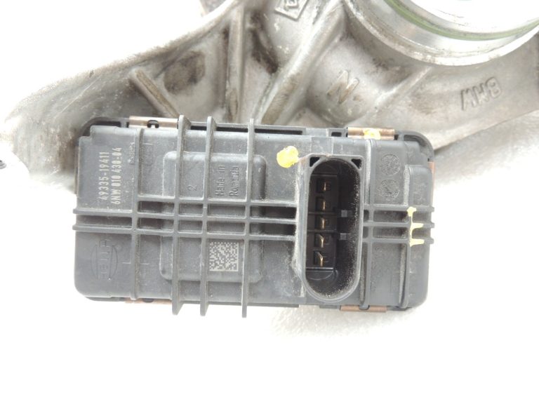 Oriģinālais BMW N47N F20 F20 F21 F30 F31 F10 F07 F11 turbokompresors 1165724779
