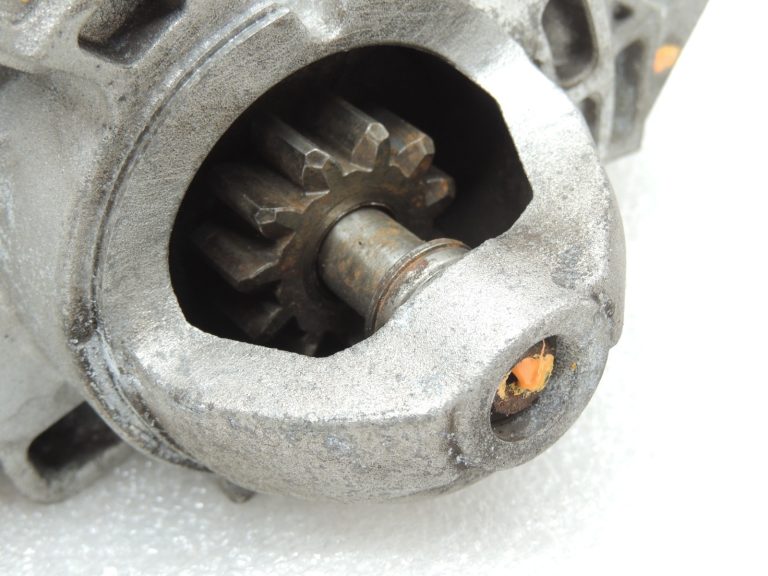 Oriģinālais BMW N47N N57N starteris 0001148010 8570383