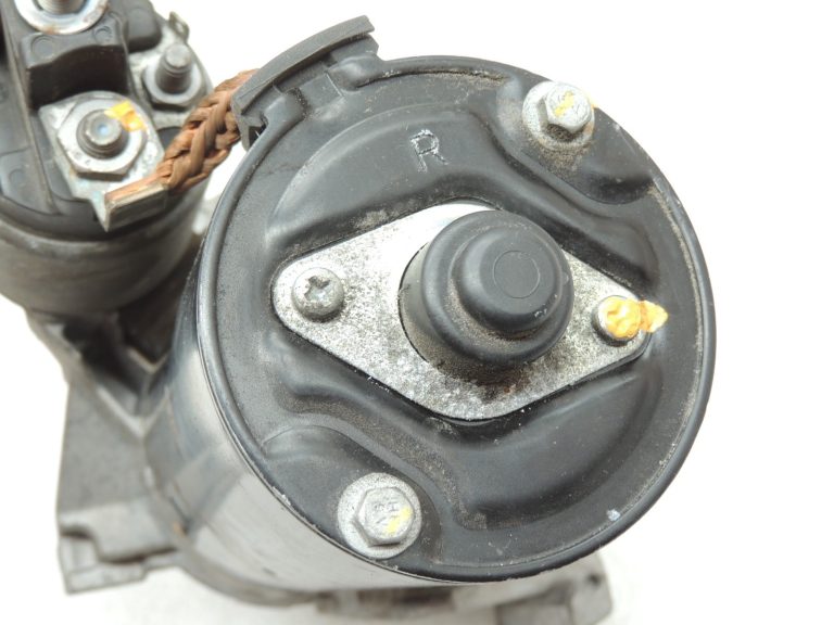 Oriģinālais BMW N47N N57N starteris 0001148010 8570383