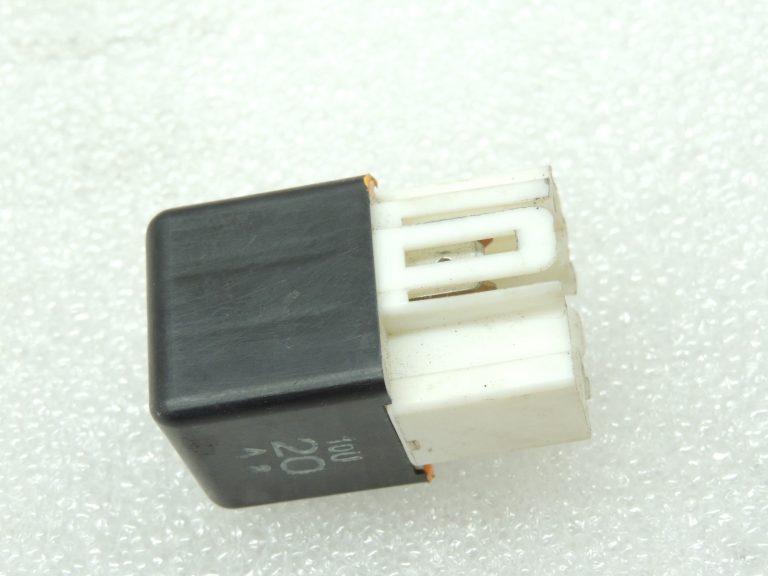 Oriģinālā Mitsubishi releja Releju vadības bloks MB629081 MA156700-1240, MA1567001240