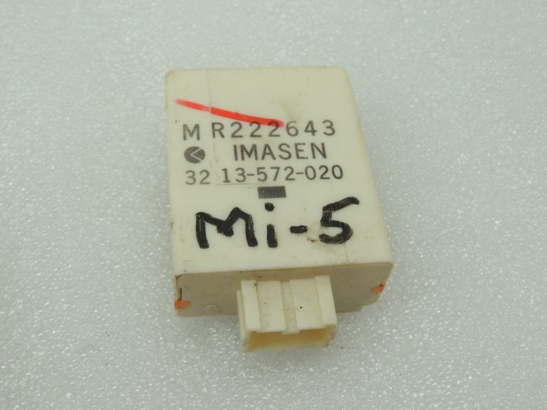 Mitsubishi L200 K7 4WD indikatoru vadības bloks MR222643