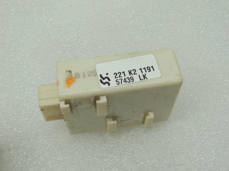 Mitsubishi L200 K7 4WD indikatoru vadības bloks MR222643