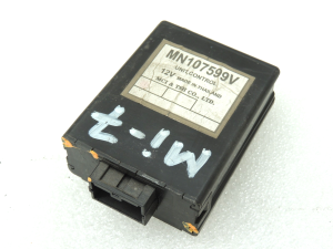 Mitsubishi L200 K7 4WD indikatoru vadības bloks MN107599