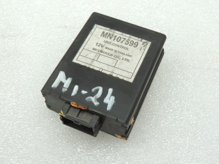 Mitsubishi L200 K7 4WD indikatoru vadības bloks MN107599