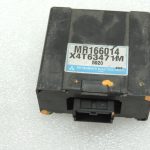 Mitsubishi L200 K74T 4WD Diferenciāļa bloķēšanas vadības bloks MR166014 Diferenciāļa bloķēšana contr