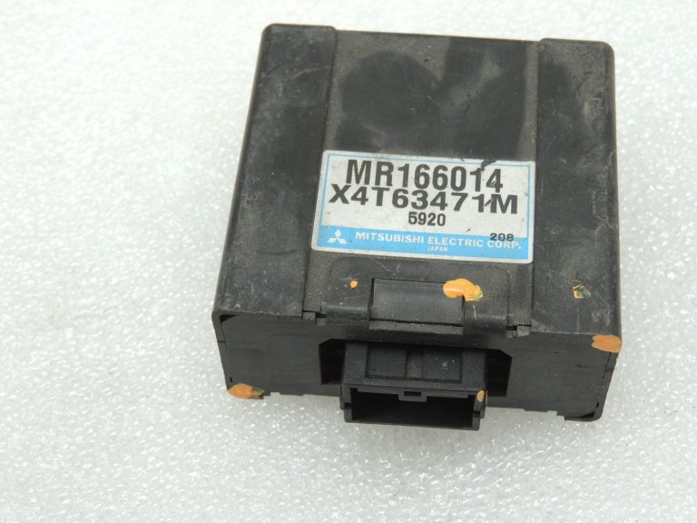Mitsubishi L200 K74T 4WD Diferenciāļa bloķēšanas vadības bloks MR166014 Diferenciāļa bloķēšana contr