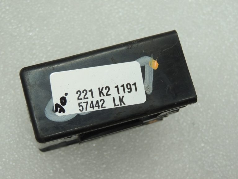 Mitsubishi L200 K74T 4WD Diferenciāļa bloķēšanas vadības bloks MR166014 Diferenciāļa bloķēšana contr