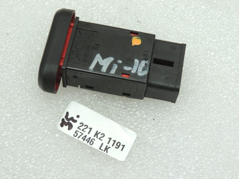 Mitsubishi PAJERO K96W Bīstamības slēdzis Bīstamības indikators MR117573 Bīstamības slēdzis