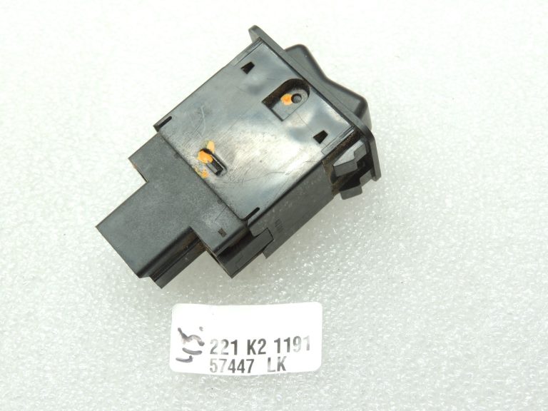 Mitsubishi L200 K7 aizmugurējais miglas lukturu slēdzis MR330576 aizmugurējais miglas lukturu slēdzis