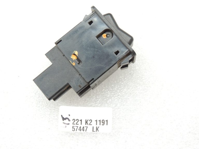 Mitsubishi L200 K7 aizmugurējais miglas lukturu slēdzis MR330576 aizmugurējais miglas lukturu slēdzis
