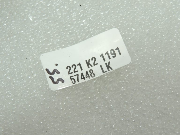Mitsubishi L200 K7 diferenciāļa bloķēšanas slēdzis MR117574 Diferenciāļa slēdzis