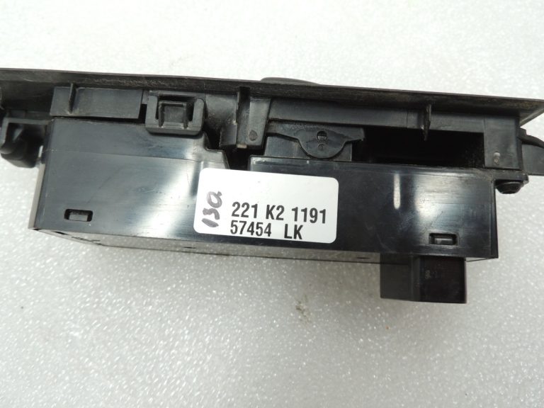 Mitsubishi Colt VI Z30 2-reizējs elektrisko logu slēdzis priekšējais kreisais MR587959