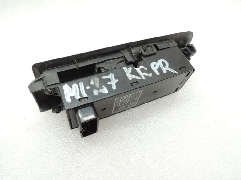 Mitsubishi Colt VI Z30 2-reizējs elektrisko logu slēdzis priekšējais kreisais MR587959