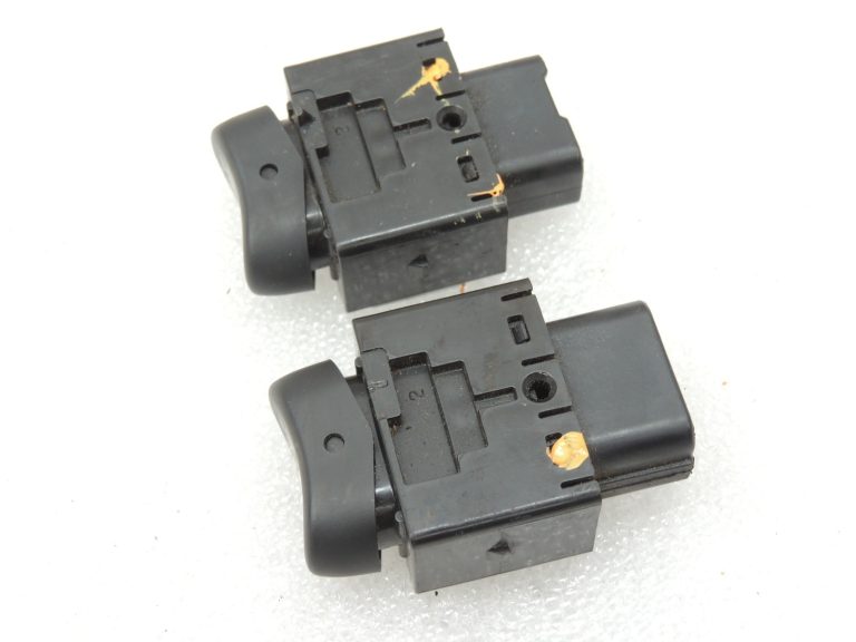 Mitsubishi Colt VI Z30 Apsildāmo sēdekļu slēdzis kreisais + labais MN108339 MN108340