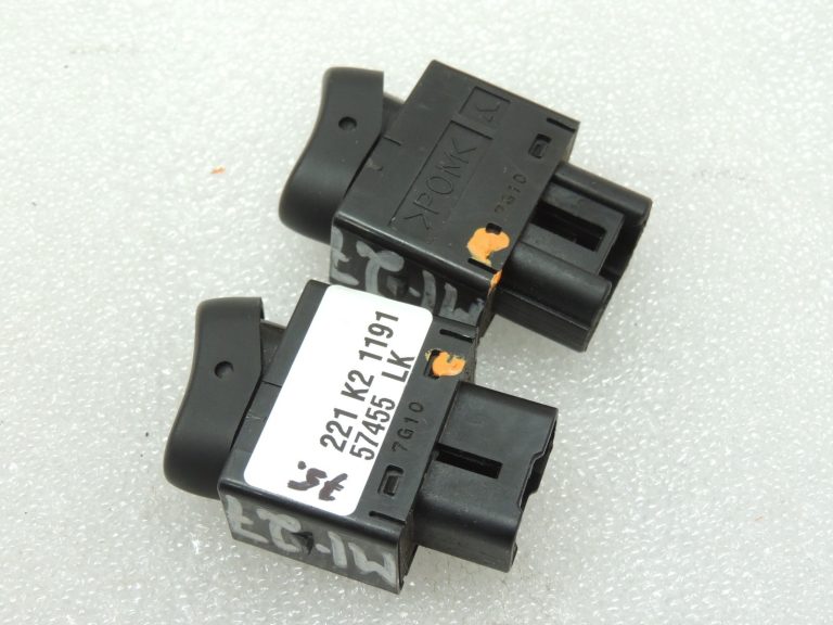 Mitsubishi Colt VI Z30 Apsildāmo sēdekļu slēdzis kreisais + labais MN108339 MN108340