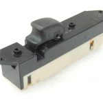 Mitsubishi L200 K7 Logu regulatora slēdzis aizmugurējais labais MR228167 8608A028HA