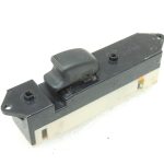 Mitsubishi L200 K7 Logu regulatora slēdzis aizmugurējais kreisais 8608A027HA MR732123