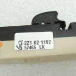 Mitsubishi L200 K7 viena elektriskā loga slēdzis, zila kontaktdakša MR732121