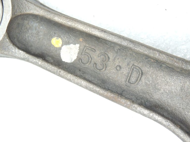 Oriģinālā Mitsubishi 4D56 2.5TD savienotājstienis Savienotājstienis MD050006