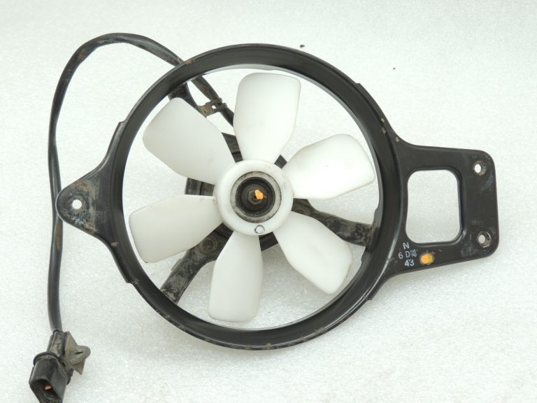 Oriģinālā Mitsubishi L200 K7 starpdzesēšanas ventilators Starpdzesēšanas ventilators MR212124