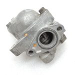 Oriģinālās Mitsubishi Pajero 3,2Di-D V78W termostata korpuss ME203572, ME203432