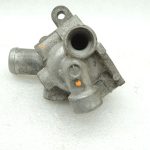 Oriģinālās Mitsubishi Pajero 3,2Di-D V78W termostata korpuss ME203572, ME203432