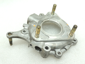 OE Mitsubishi Pajero 3,2Di-D V78W Fuel pump bracket ME203139