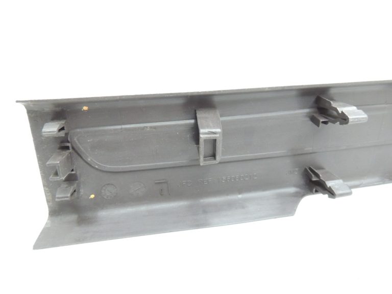 Renault Espace V MK5 JR Durvju sliekšņu apdares priekšējā kreisā 769520067R