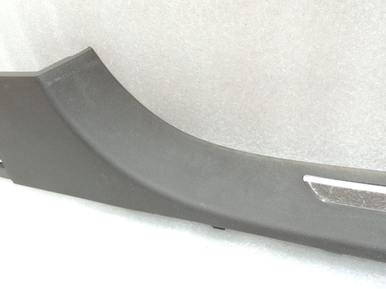 Renault Espace V MK5 JR Durvju sliekšņu apdares priekšējā kreisā 769520067R
