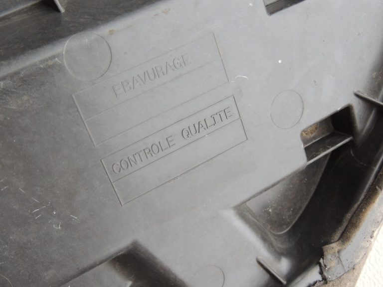 Renault Espace V MK5 JR bagāžnieka grīda Bagāžas nodalījuma panelis 745147182R