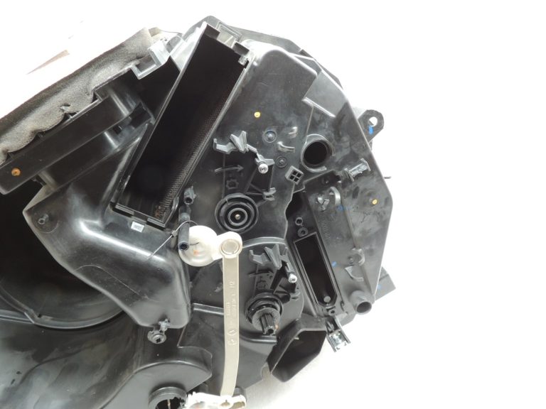Renault Espace V JR gaisa kondicioniera apsildes kārbas korpuss gaisa plūsmas aizbīdņi 271206774R