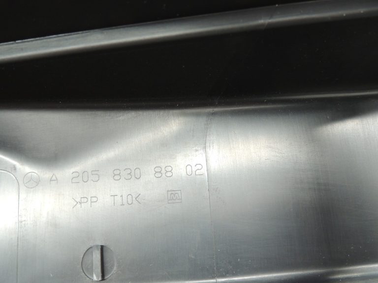 Oriģinālais Mercedes Benz W205 salona gaisa filtra korpuss A2058308802