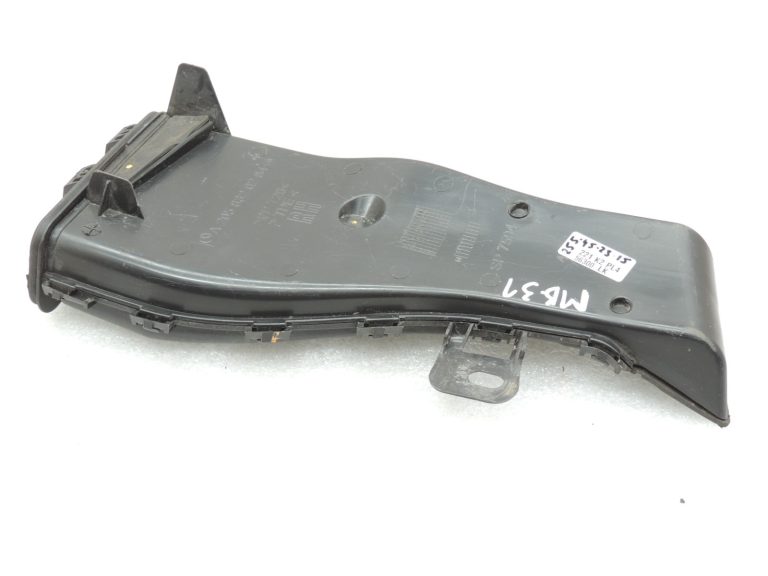 Oriģinālā aprīkojuma Mercedes Benz W205 Dzinēja nodalījuma drenāžas vārsts pa labi A2058320284