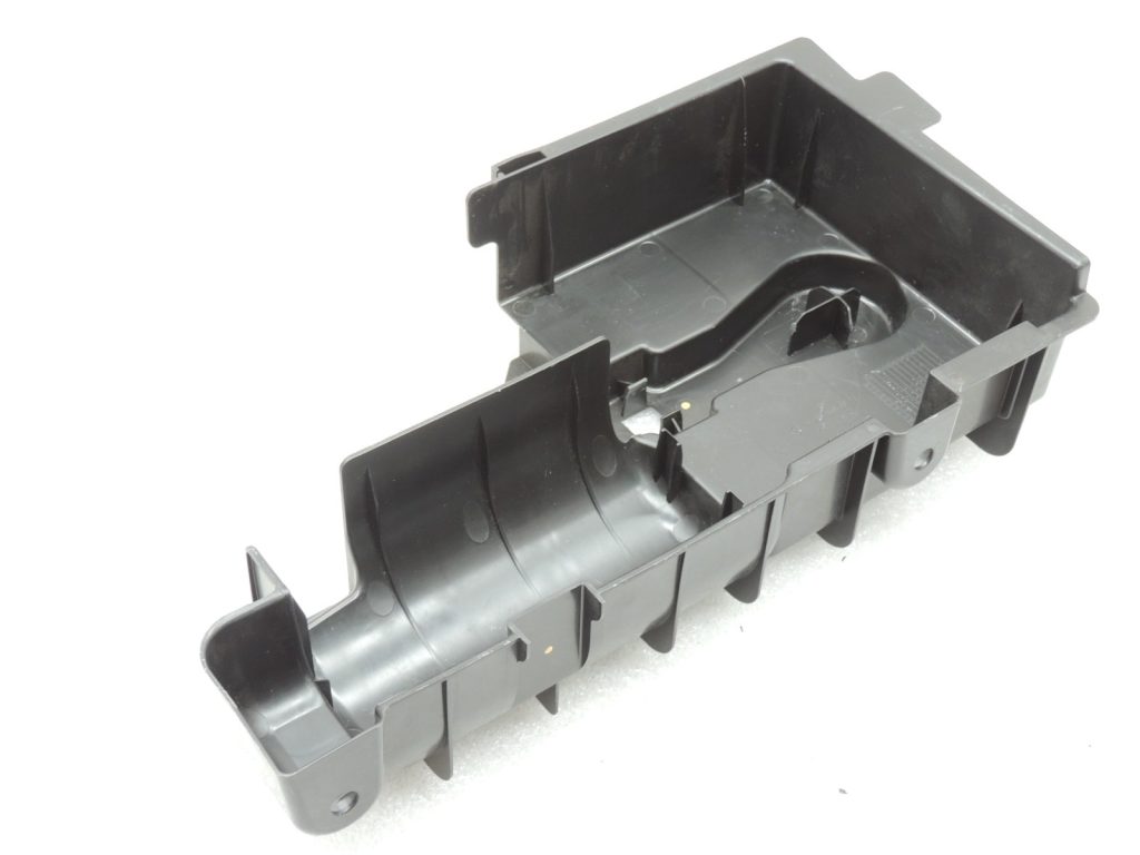 Oriģinālais Mercedes Benz W205 bagāžnieka instrumentu glabāšanas nodalījums A2058990014