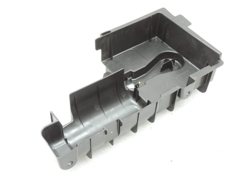 Oriģinālais Mercedes Benz W205 bagāžnieka instrumentu glabāšanas nodalījums A2058990014