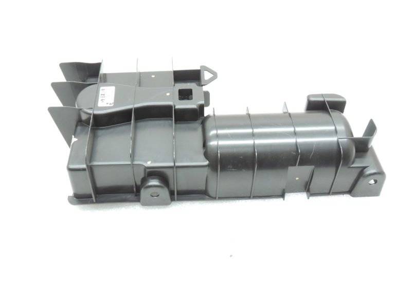 Oriģinālais Mercedes Benz W205 bagāžnieka instrumentu glabāšanas nodalījums A2058990014
