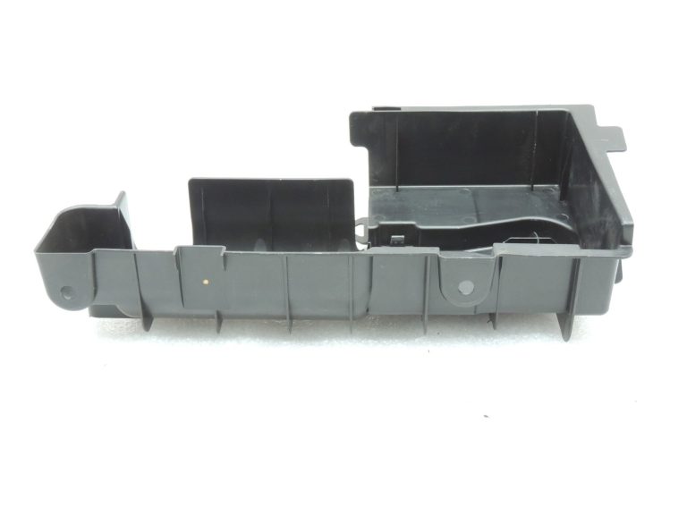 Oriģinālais Mercedes Benz W205 bagāžnieka instrumentu glabāšanas nodalījums A2058990014